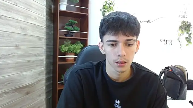 AmethystShadow17 online show from 23, 4, 2026