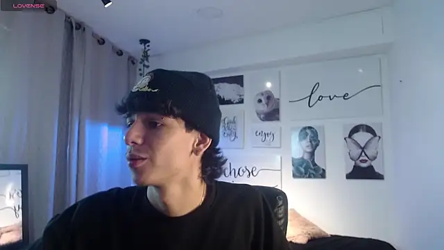 AmethystShadow17 online show from 12, 2, 2026