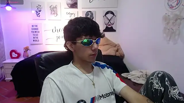 AmethystShadow17 online show from 10, 2, 2026