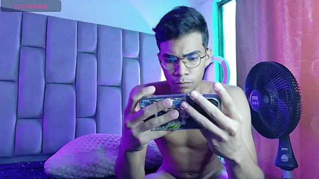 Desire4Duo online show from 23, 4, 2026