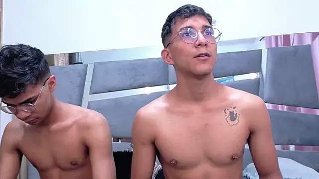 Desire4Duo online show from 2, 12, 2025