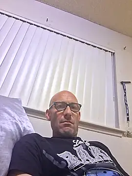 Snapshot of whateveruwanthowever chatting on 30, 10, 2025 whateveruwanthowever online show from 30, 10, 2025