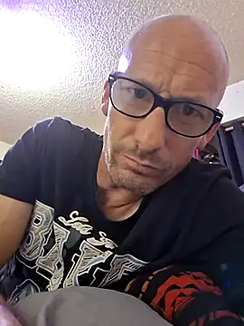 Snapshot of whateveruwanthowever chatting on 31, 10, 2025 whateveruwanthowever online show from 31, 10, 2025