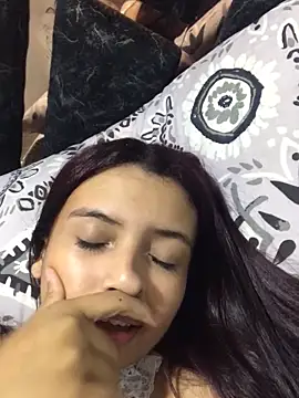 Snapshot of Aithana_Petite chatting on 17, 11, 2025 Aithana Petite online show from 17, 11, 2025