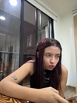 Snapshot of Aithana_Petite chatting on 23, 11, 2025 Aithana Petite online show from 23, 11, 2025