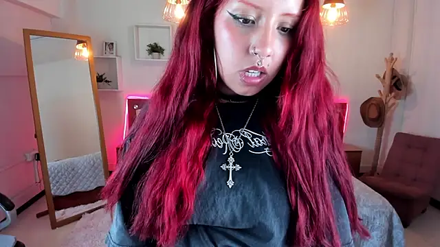 Snapshot of Cat__Moon__ chatting on 15, 10, 2025 Cat Moon online show from 15, 10, 2025