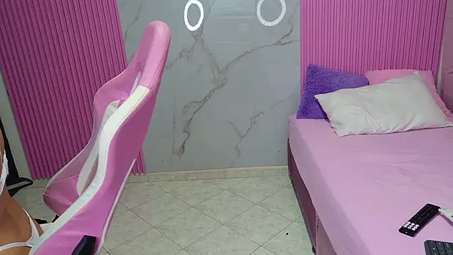 dafne17  online show from 11, 3, 2026