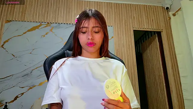 dafne17  online show from 10, 1, 2026