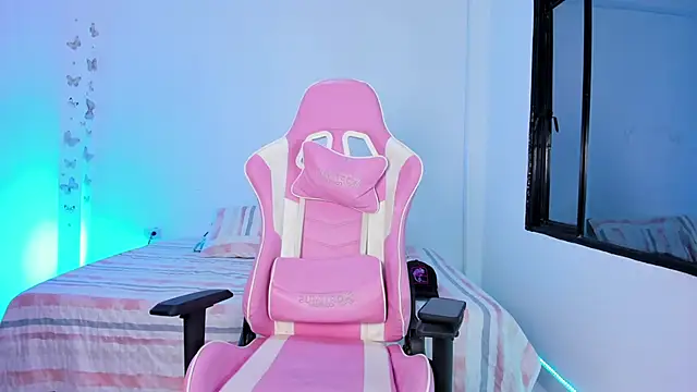 Axel Cody  online show from 7, 2, 2026