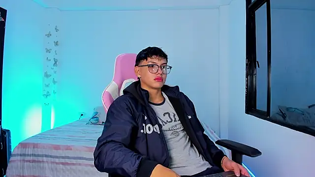 Axel Cody  online show from 11, 2, 2026