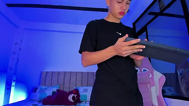 Axel Cody  online show from 7, 3, 2026