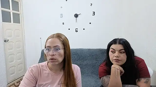 lesb milf online show from 13, 7, 2026