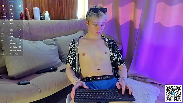 Snapshot of Logan_mett chatting on 9, 5, 2026 Logan mett online show from 9, 5, 2026