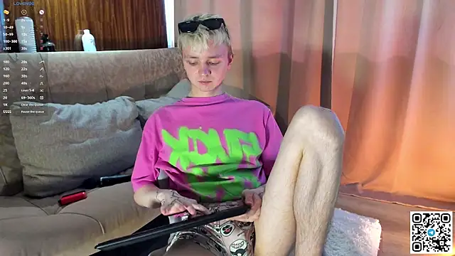 Logan mett online show from 14, 4, 2026