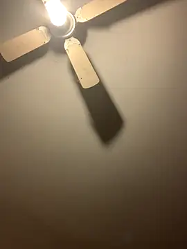 Snapshot of CarmeloA chatting on 14, 11, 2025 CarmeloA online show from 14, 11, 2025