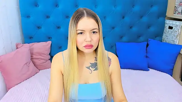 Snapshot of SpicyPreggo chatting on 18, 10, 2025 SpicyPreggo online show from 18, 10, 2025