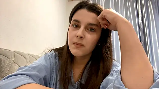 Snapshot of Marry-remma chatting on 14, 10, 2025 Marry-remma online show from 14, 10, 2025