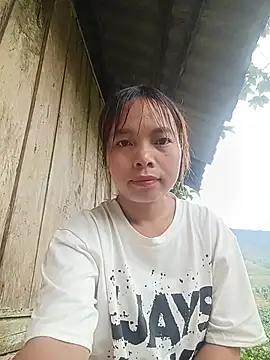 Snapshot of Nguyet2k4 chatting on 6, 6, 2026 Nguyet2k4 online show from 6, 6, 2026