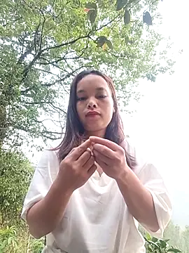 Nguyet2k4 online show from 16, 4, 2026