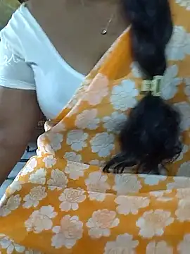 Snapshot of Nikitha_telugu chatting on 18, 10, 2025 Nikitha telugu online show from 18, 10, 2025