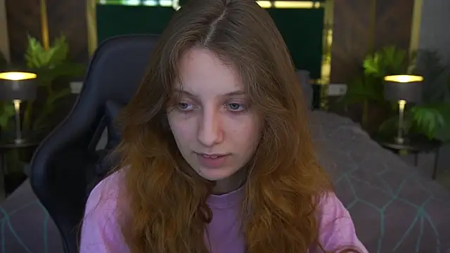 CuteeFoxy online show from 7, 4, 2026