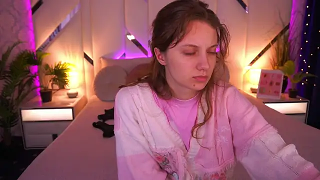 CuteeFoxy online show from 13, 3, 2026