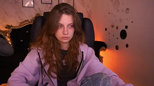 CuteeFoxy online show from 8, 5, 2026