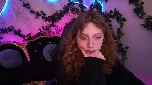 CuteeFoxy online show from 3, 11, 2025