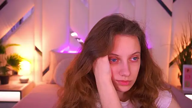 CuteeFoxy online show from 9, 3, 2026