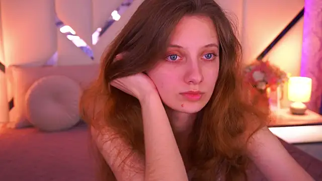 CuteeFoxy online show from 14, 4, 2026