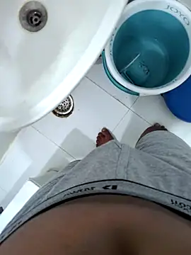 Snapshot of Akki19989 chatting on 16, 10, 2025 Akki19989 online show from 16, 10, 2025