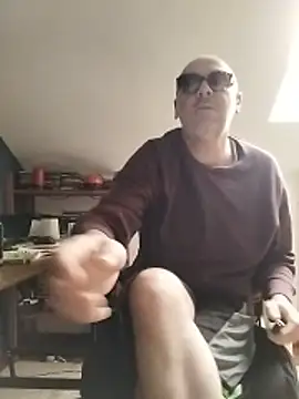 nicolaspgarnier online show from 11, 3, 2026