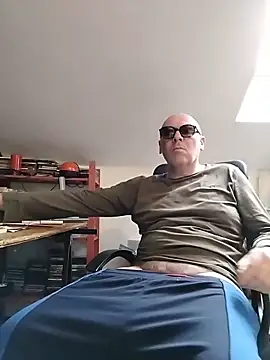 nicolaspgarnier online show from 4, 4, 2026