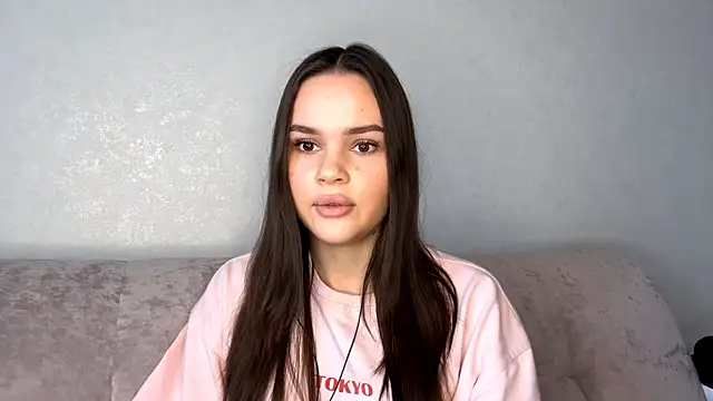 Snapshot of MaileForrest chatting on 17, 10, 2025 MaileForrest online show from 17, 10, 2025