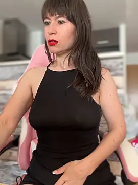 AlanaRius18 online show from 10, 4, 2026