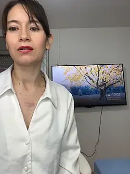 AlanaRius18 online show from 3, 2, 2026