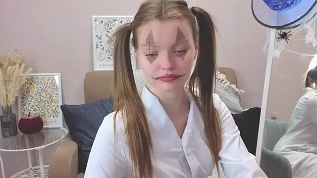 Snapshot of Dear_Jessica chatting on 30, 10, 2025 Dear Jessica online show from 30, 10, 2025