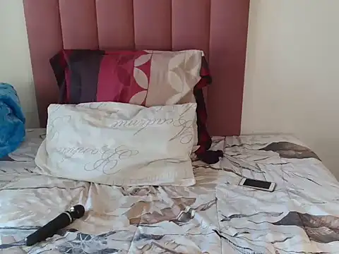 Bubbles156 online show from 10, 4, 2026