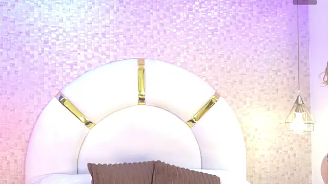 Snapshot of emmy_rose25 chatting on 2, 11, 2025 emmy rose25 online show from 2, 11, 2025