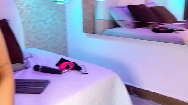 emmy rose25 online show from 24, 3, 2026