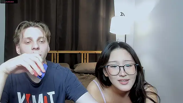 Blossomandbee online show from 10, 11, 2025