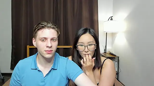 Blossomandbee online show from 12, 2, 2026