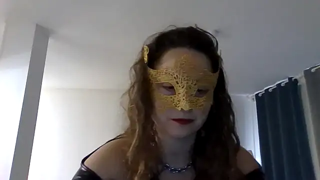 Snapshot of Madameleawhite chatting on 31, 10, 2025 Madameleawhite online show from 31, 10, 2025