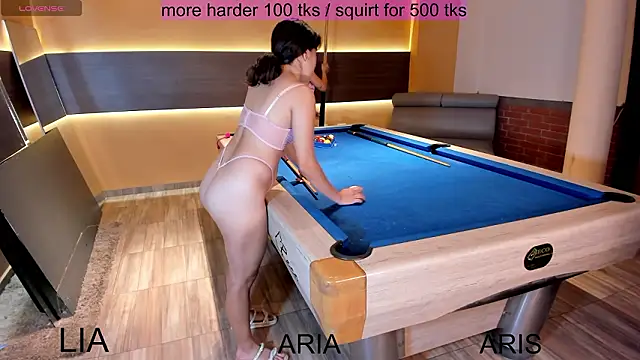 Glamorous Giirlss online show from 5, 2, 2026