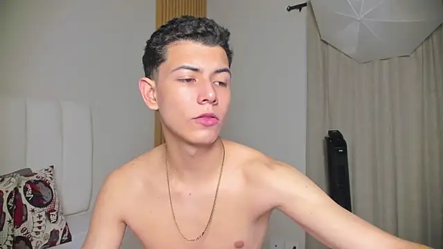 Snapshot of FireGuy_99 chatting on 18, 11, 2025 FireGuy 99 online show from 18, 11, 2025