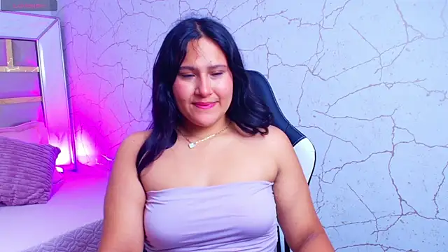 Snapshot of luna_jonezz chatting on 2, 11, 2025 luna jonezz online show from 2, 11, 2025