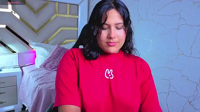 Snapshot of luna_jonezz chatting on 13, 11, 2025 luna jonezz online show from 13, 11, 2025