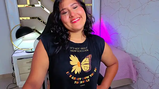 Snapshot of luna_jonezz chatting on 6, 11, 2025 luna jonezz online show from 6, 11, 2025