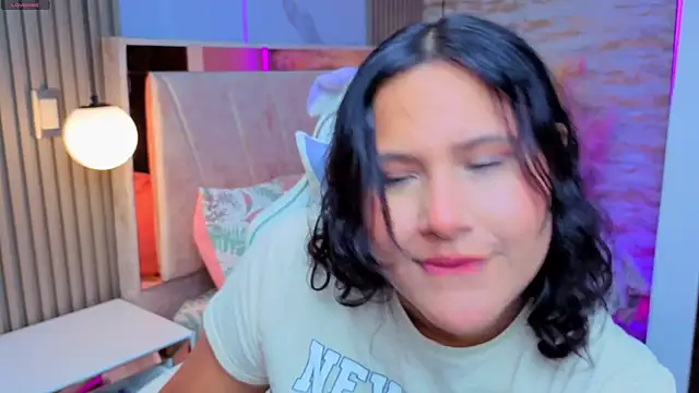 Snapshot of luna_jonezz chatting on 14, 11, 2025 luna jonezz online show from 14, 11, 2025