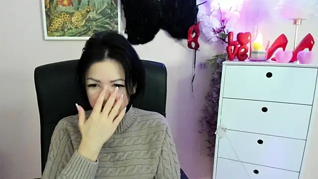 Mollybloom40 online show from 9, 3, 2026